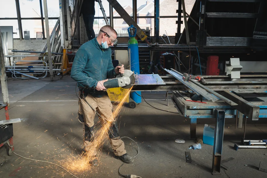 Reportage entreprise — Reportage Carrosserie Desoil 59 · photographe Joseph Leroy, Rennes / Bretagne